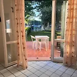 Portoverde Azalee, Giardino Al Mare Apartment *