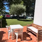 Portoverde Azalee, Giardino Al Mare Apartment *