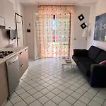 Portoverde Azalee, Giardino Al Mare Apartment