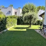 Portoverde Azalee, Giardino Al Mare Apartment *