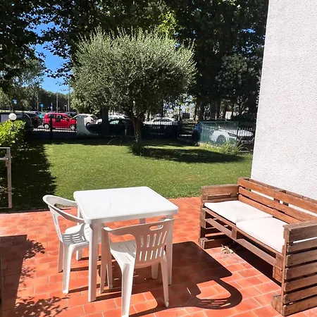 Azalee Con Giardino Al Mare דירה *