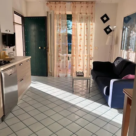 Azalee Con Giardino Al Mare Apartmán
